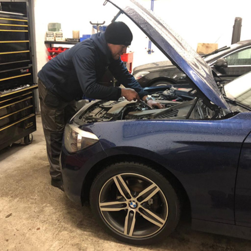 car_servicing_leigh car_servicing_leigh